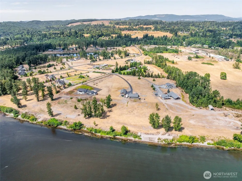 195 Bay Point Drive Castle Rock, WA 98611