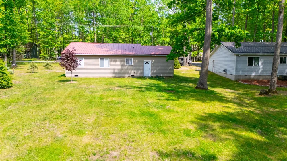 408 Kirkshire Avenue Markey Township, MI 48653