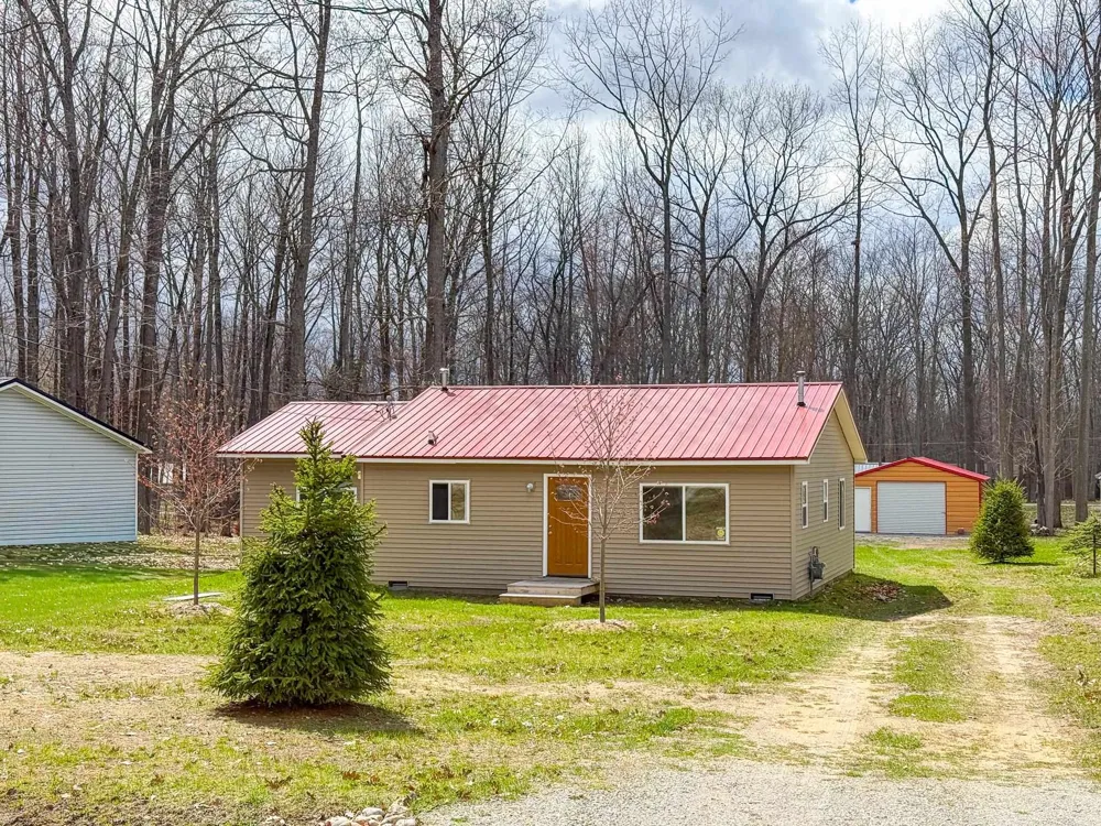 408 Kirkshire Avenue Markey Township, MI 48653