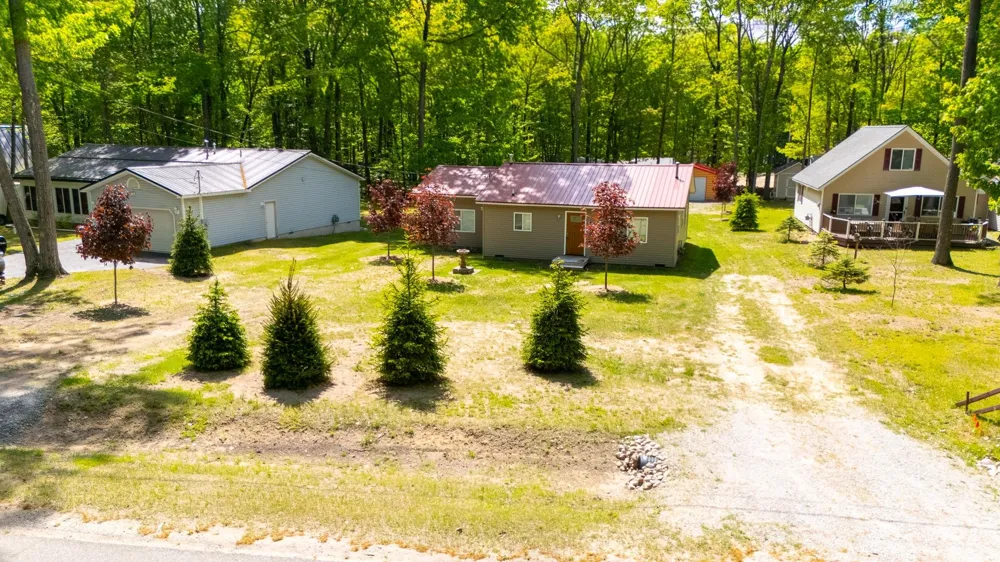 408 Kirkshire Avenue Markey Township, MI 48653