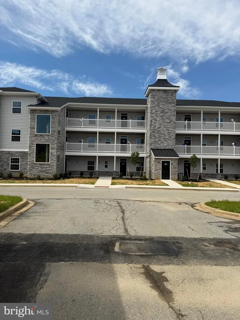 201 COLONIAL DOWNS COURT #2101 Newark, DE 19702