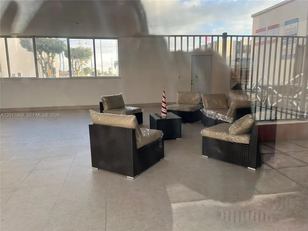 9411 SW 4th St #202 Miami, FL 33174