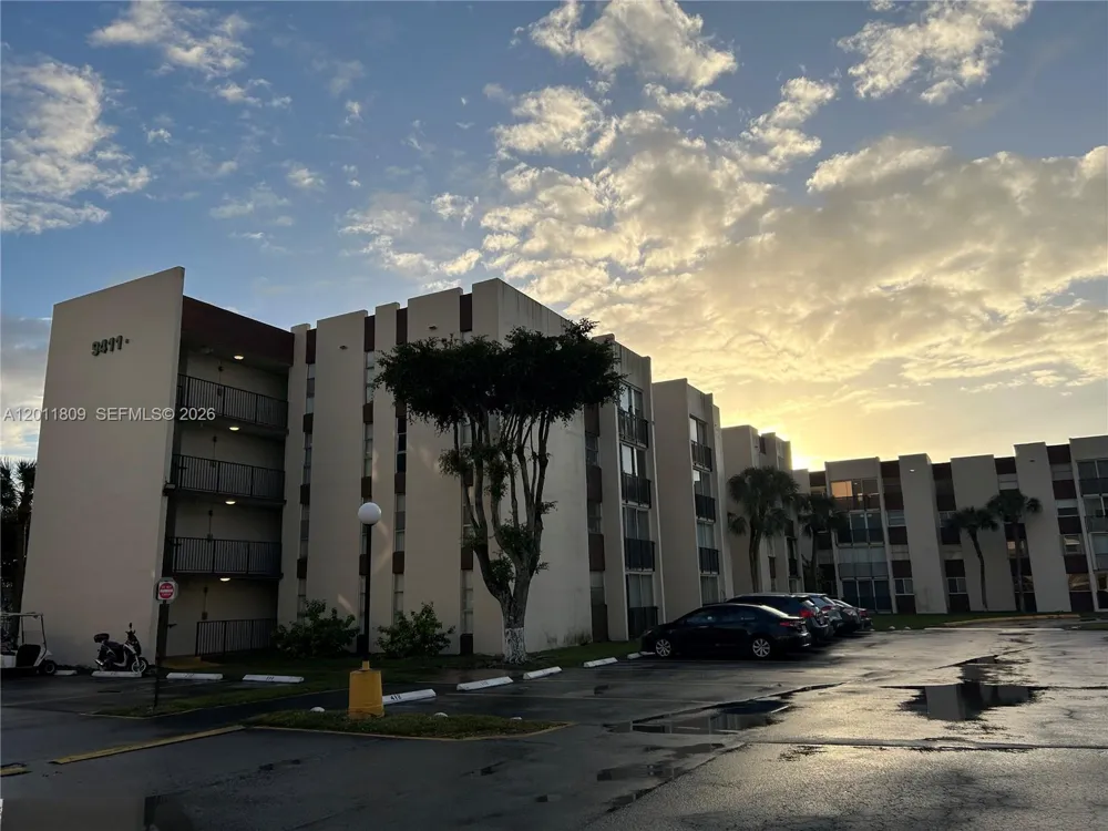 9411 SW 4th St #202 Miami, FL 33174