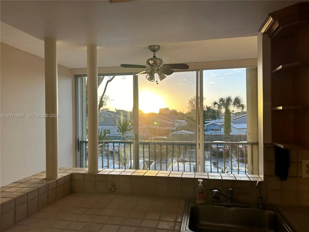 9411 SW 4th St #202 Miami, FL 33174