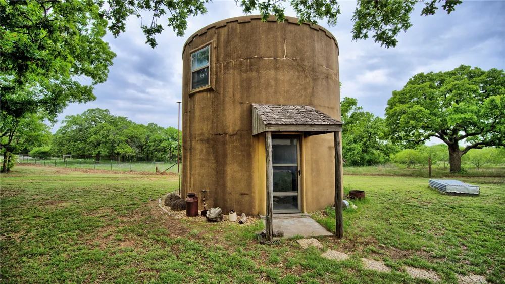 3377 Lodge Creek Road Henrietta, TX 76365