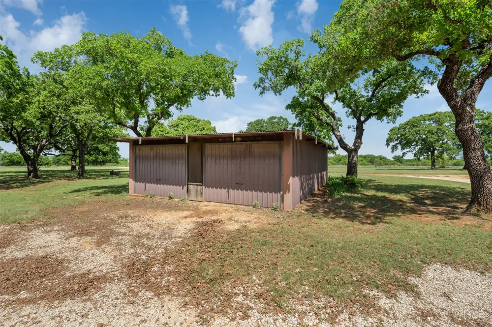 3377 Lodge Creek Road Henrietta, TX 76365