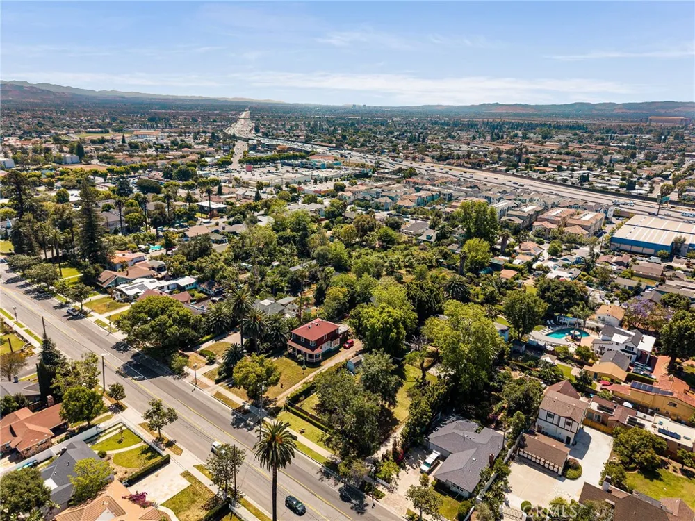 440 W Main Street Tustin, CA 92780