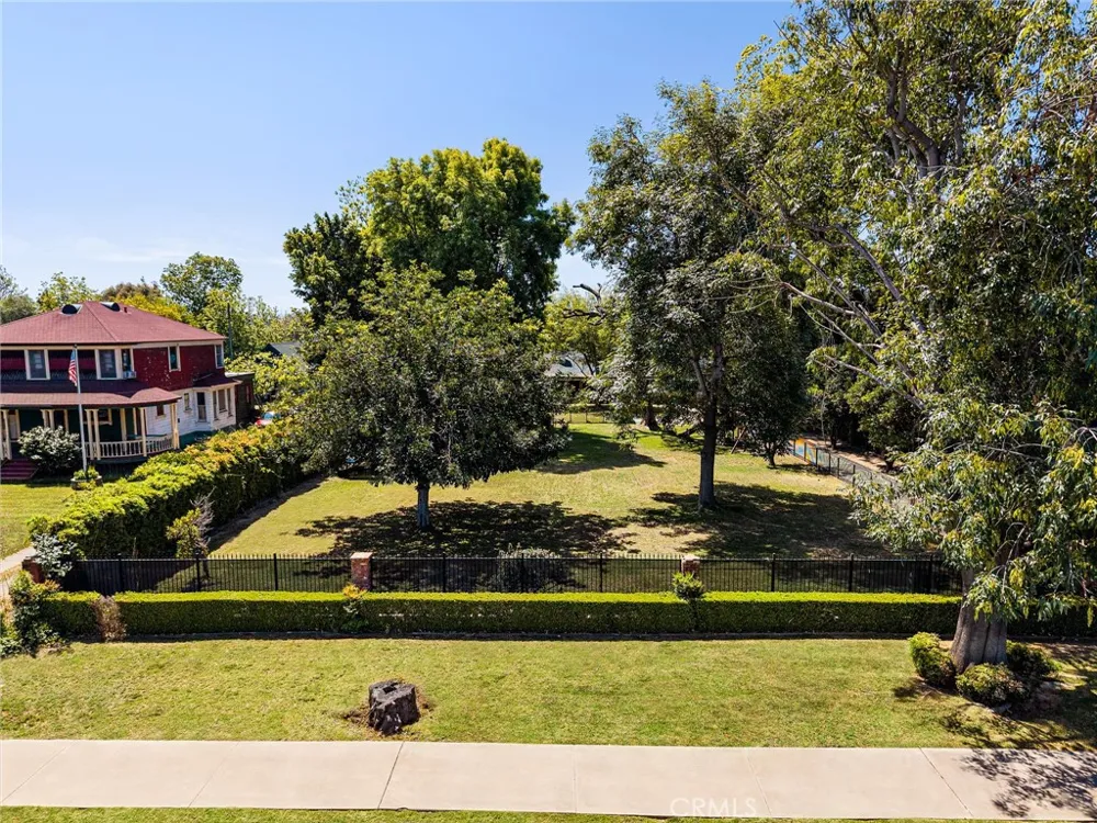 440 W Main Street Tustin, CA 92780