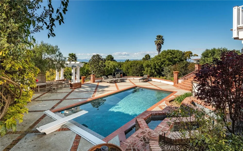 1409 Via Arco Palos Verdes Estates, CA 90274