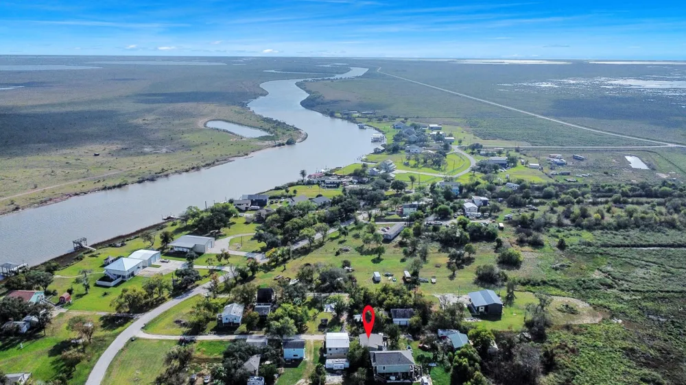 5281 County Road 469 Brazoria, TX 77422