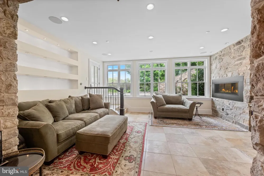 3345 HOLICONG Doylestown, PA 18902