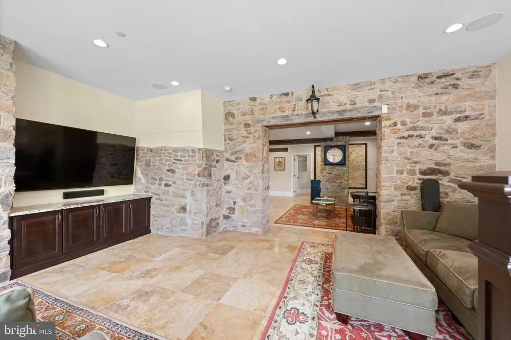 3345 HOLICONG Doylestown, PA 18902
