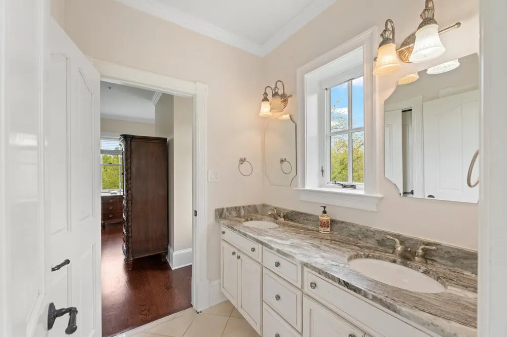 3345 HOLICONG Doylestown, PA 18902