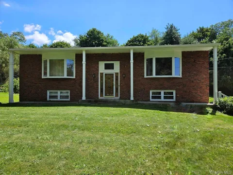 21 VERPLANCK AVENUE