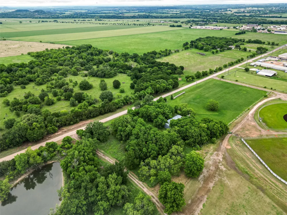 CR 4290 Clifton, TX 76634
