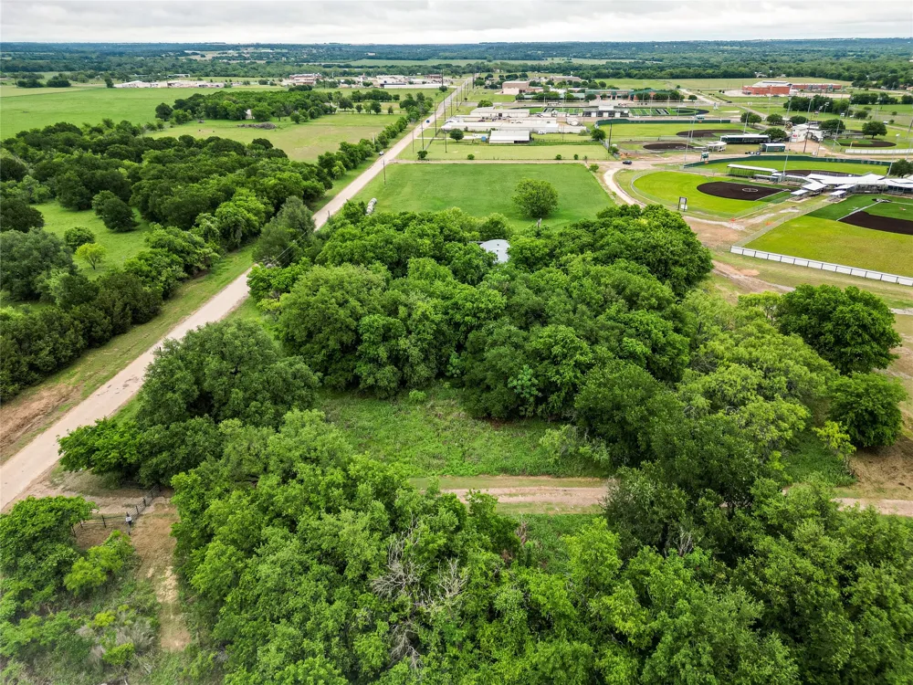 CR 4290 Clifton, TX 76634