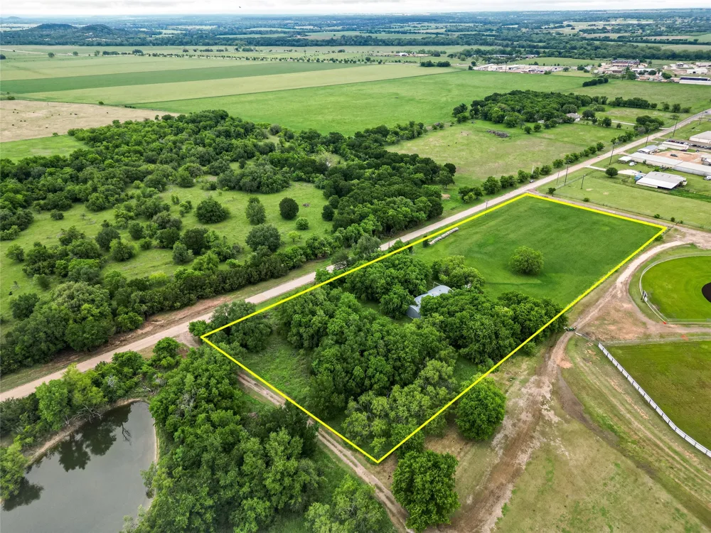 CR 4290 Clifton, TX 76634