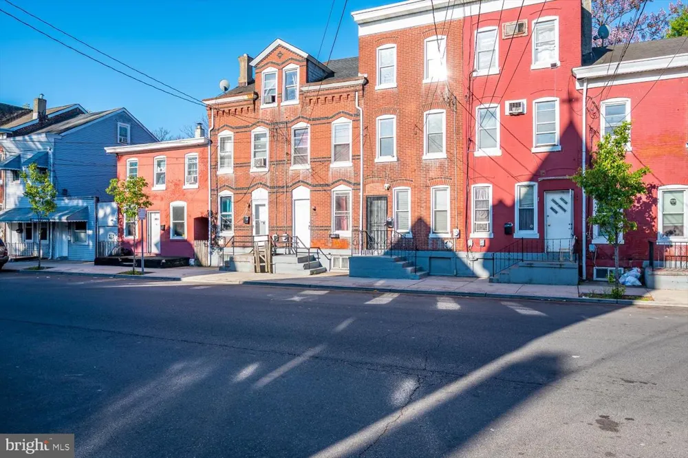 447 WHITTAKER AVENUE Trenton, NJ 08611