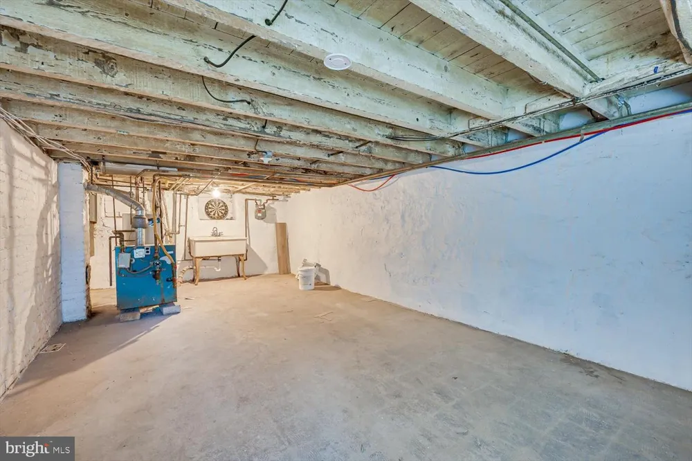 447 WHITTAKER AVENUE Trenton, NJ 08611