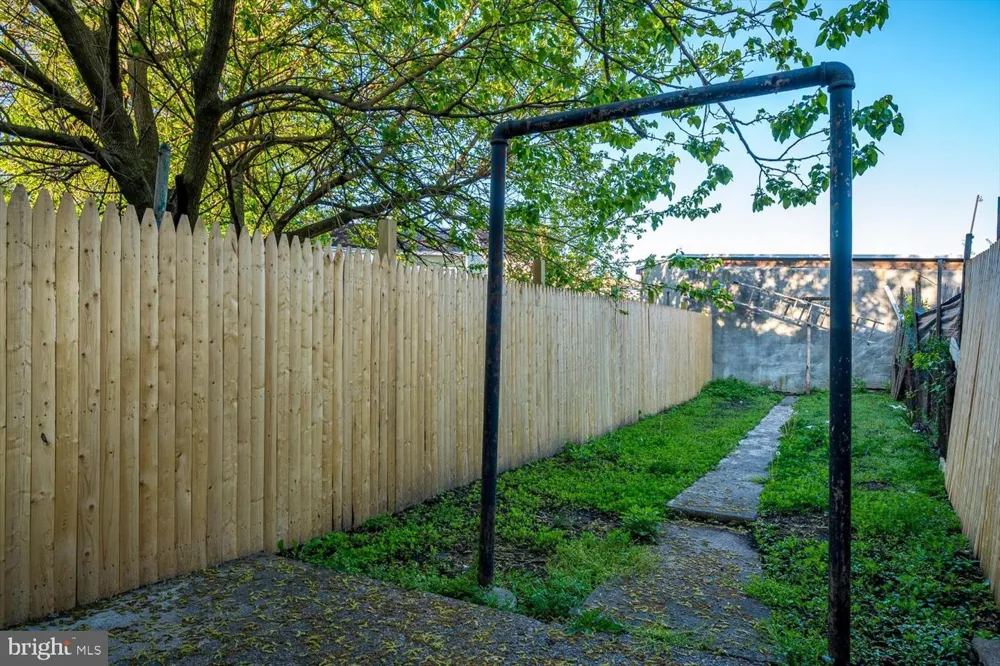 447 WHITTAKER AVENUE Trenton, NJ 08611