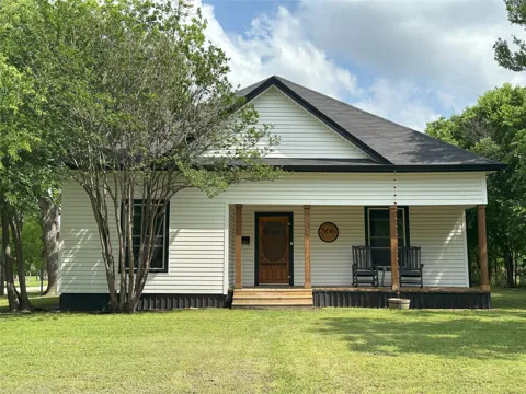 506 NE 3rd Street
