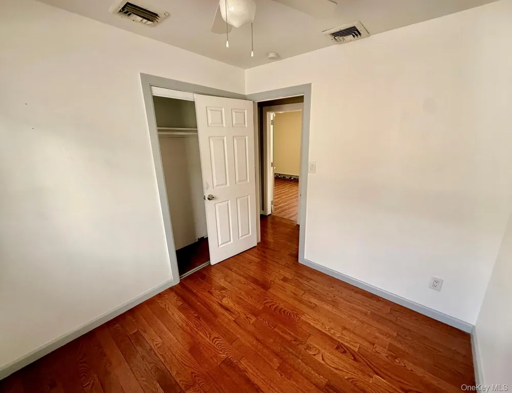 43 Johnson Avenue Ronkonkoma, NY 11779