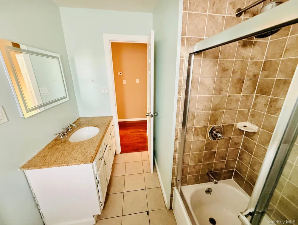 43 Johnson Avenue Ronkonkoma, NY 11779