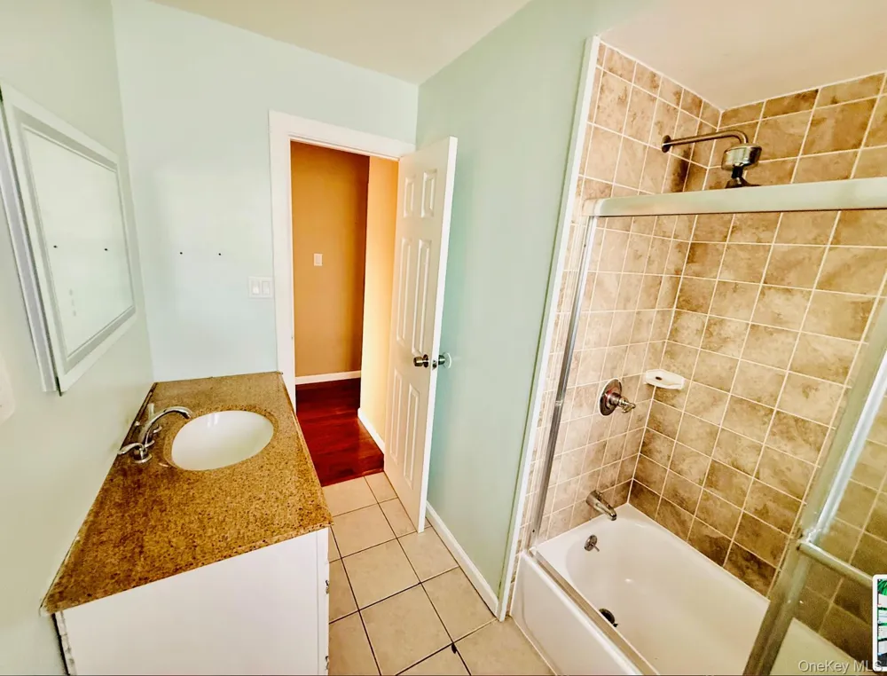 43 Johnson Avenue Ronkonkoma, NY 11779