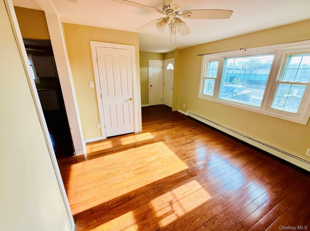 43 Johnson Avenue Ronkonkoma, NY 11779
