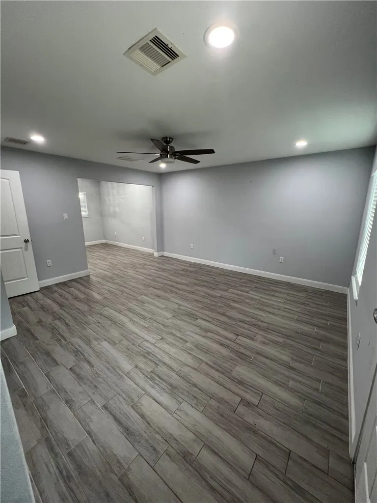 6501 Osprey Drive #A+B Houston, TX 77048