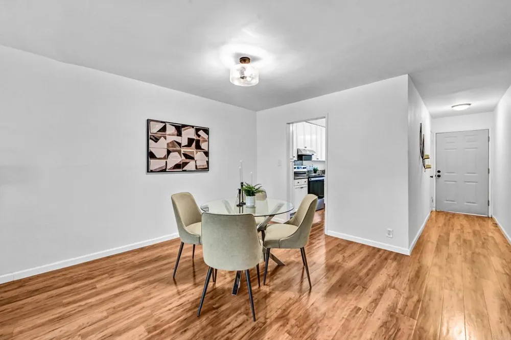 760 Encinitas Blvd. #101 Encinitas, CA 92024