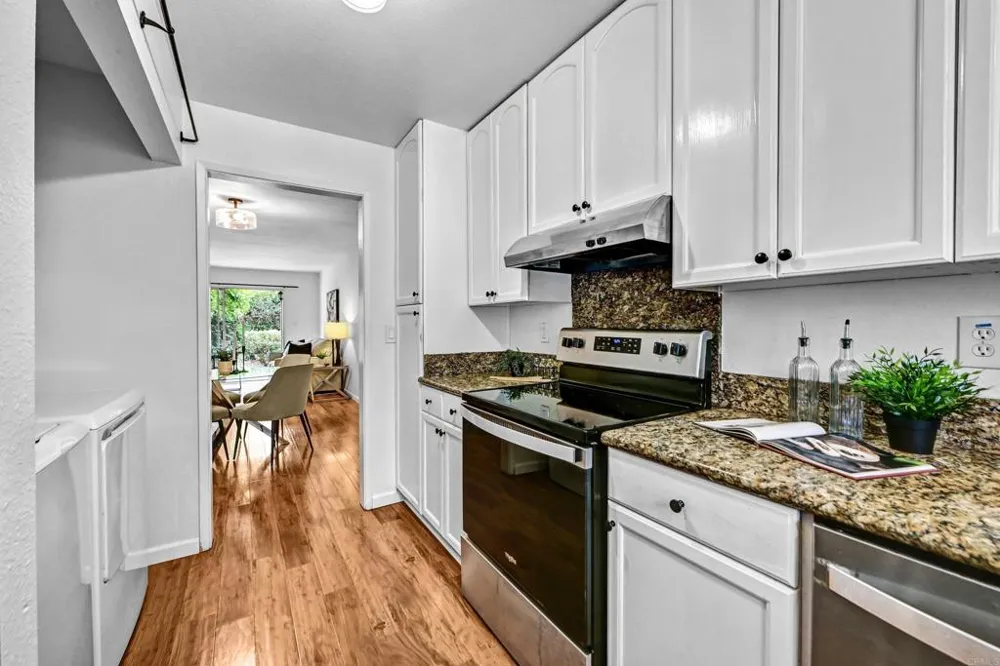 760 Encinitas Blvd. #101 Encinitas, CA 92024