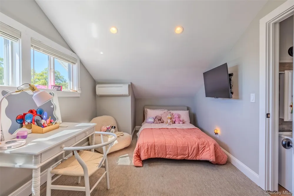 53 Old Neck Road S Center Moriches, NY 11934