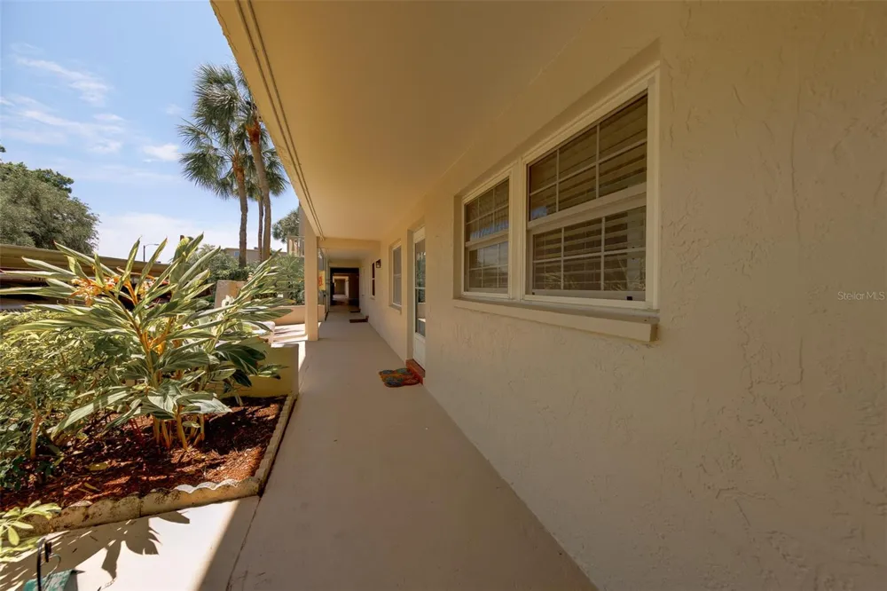 946 VIRGINIA STREET #107 Dunedin, FL 34698