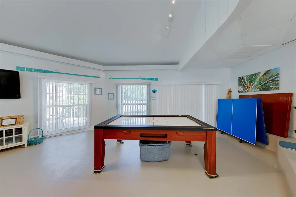 946 VIRGINIA STREET #107 Dunedin, FL 34698