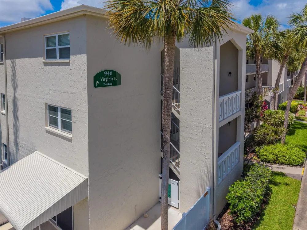 946 VIRGINIA STREET #107 Dunedin, FL 34698