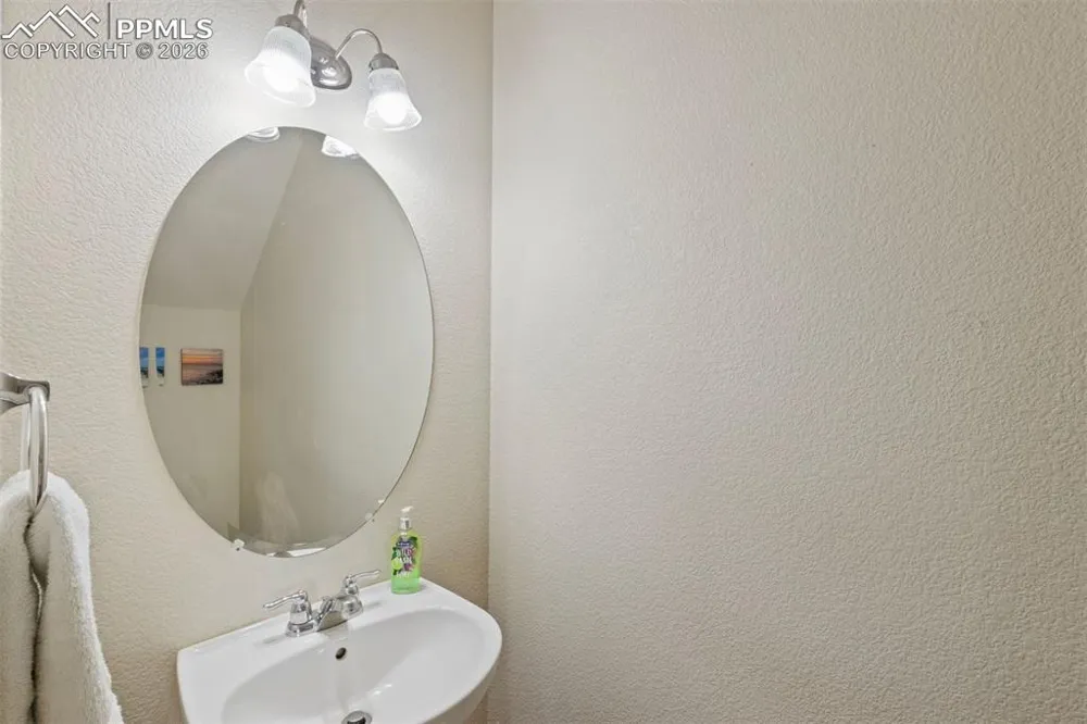10580 Wells Point Fountain, CO 80817