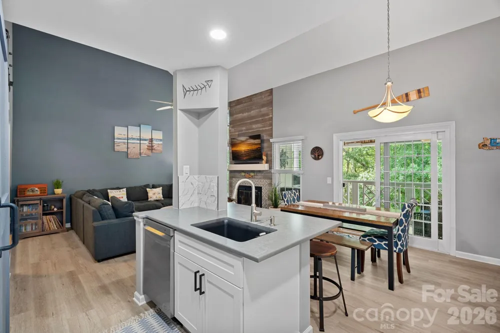 19905 Henderson Road #F Cornelius, NC 28031