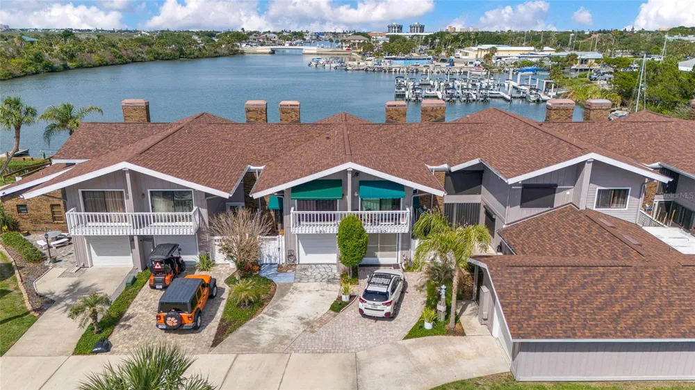 121 LAGOON COURT New Smyrna Beach, FL 32169