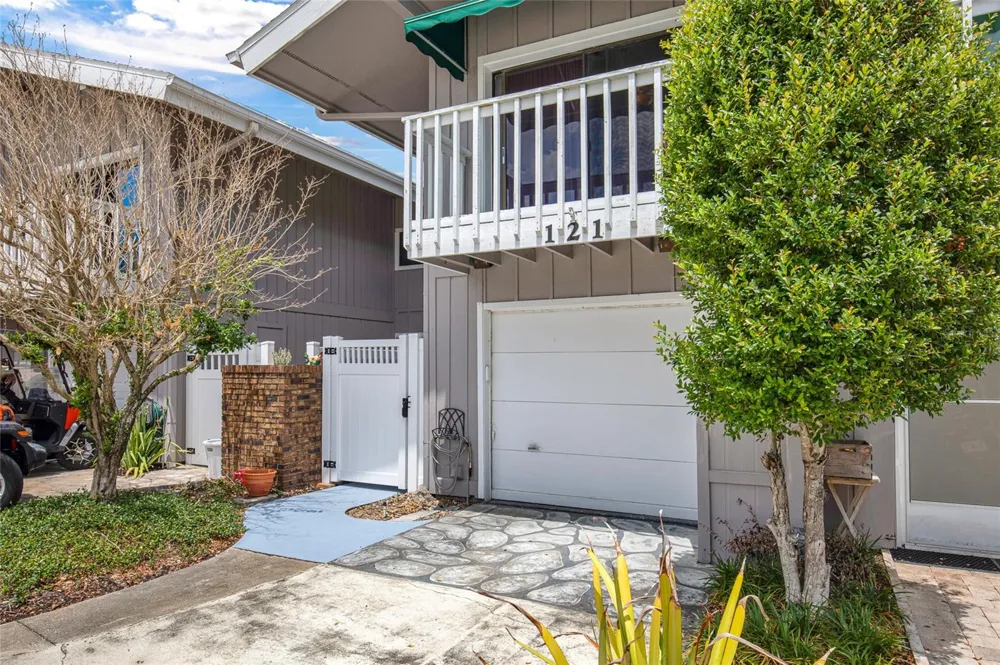 121 LAGOON COURT New Smyrna Beach, FL 32169