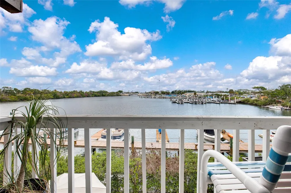 121 LAGOON COURT New Smyrna Beach, FL 32169