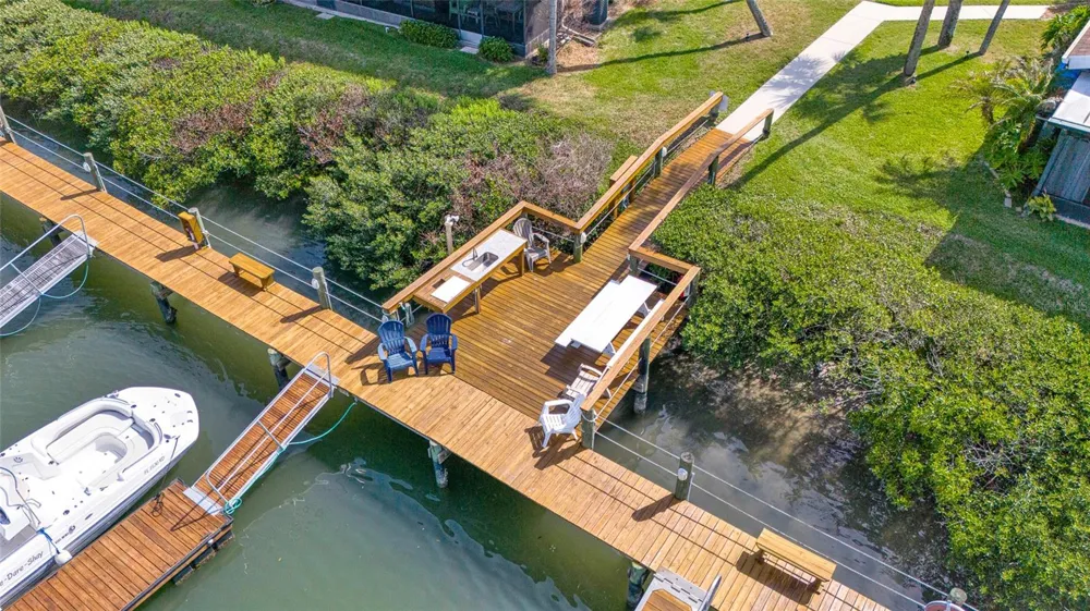 121 LAGOON COURT New Smyrna Beach, FL 32169