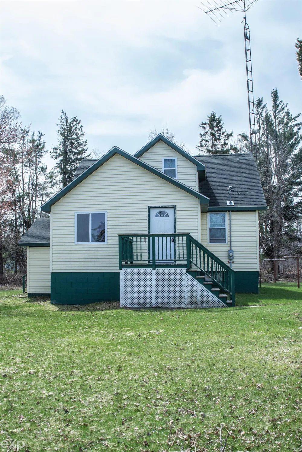 5368 Alger Smith Road Road Alcona Township, MI 48721