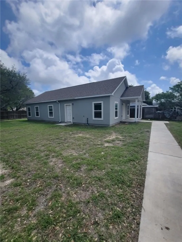104 Pelican Avenue Aransas Pass, TX 78336