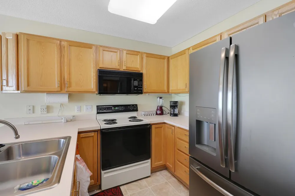 9462 Prairieview Trail Champlin, MN 55316