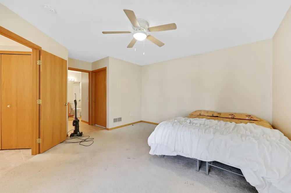 9462 Prairieview Trail Champlin, MN 55316