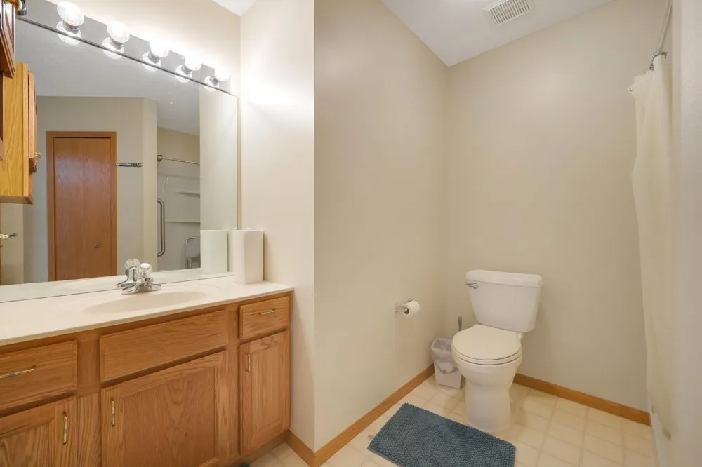 9462 Prairieview Trail Champlin, MN 55316