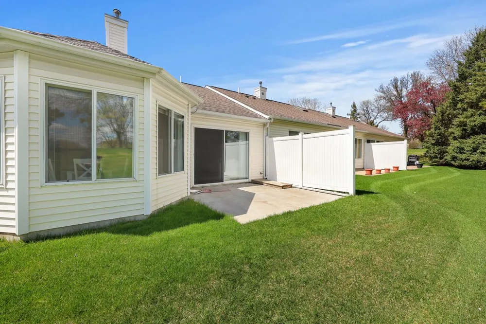 9462 Prairieview Trail Champlin, MN 55316
