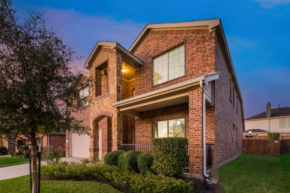 1021 Lake Grove Drive