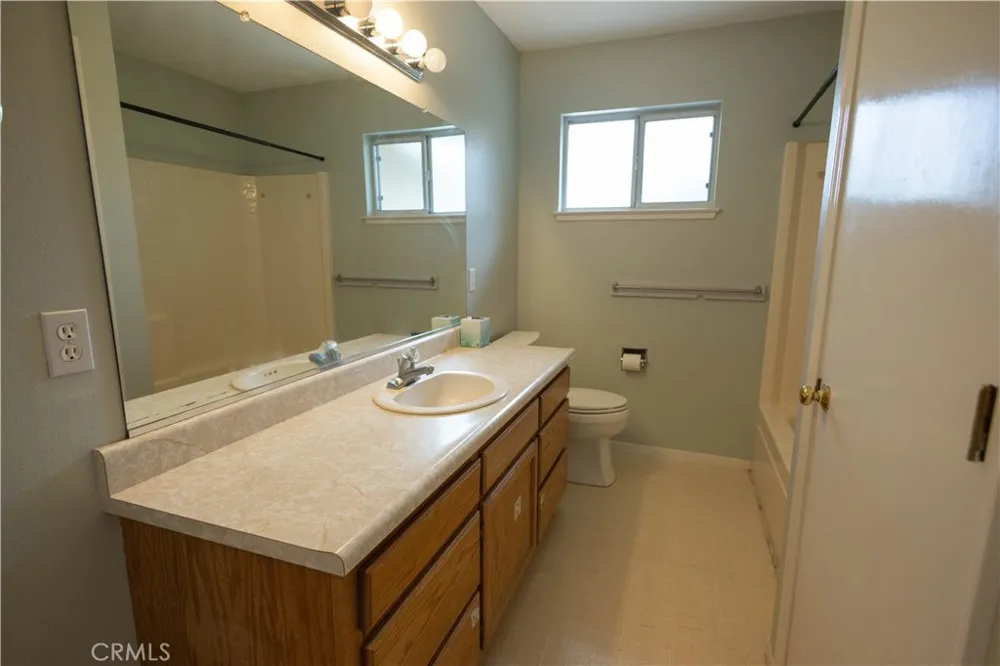 6042 Grange Corning, CA 96021